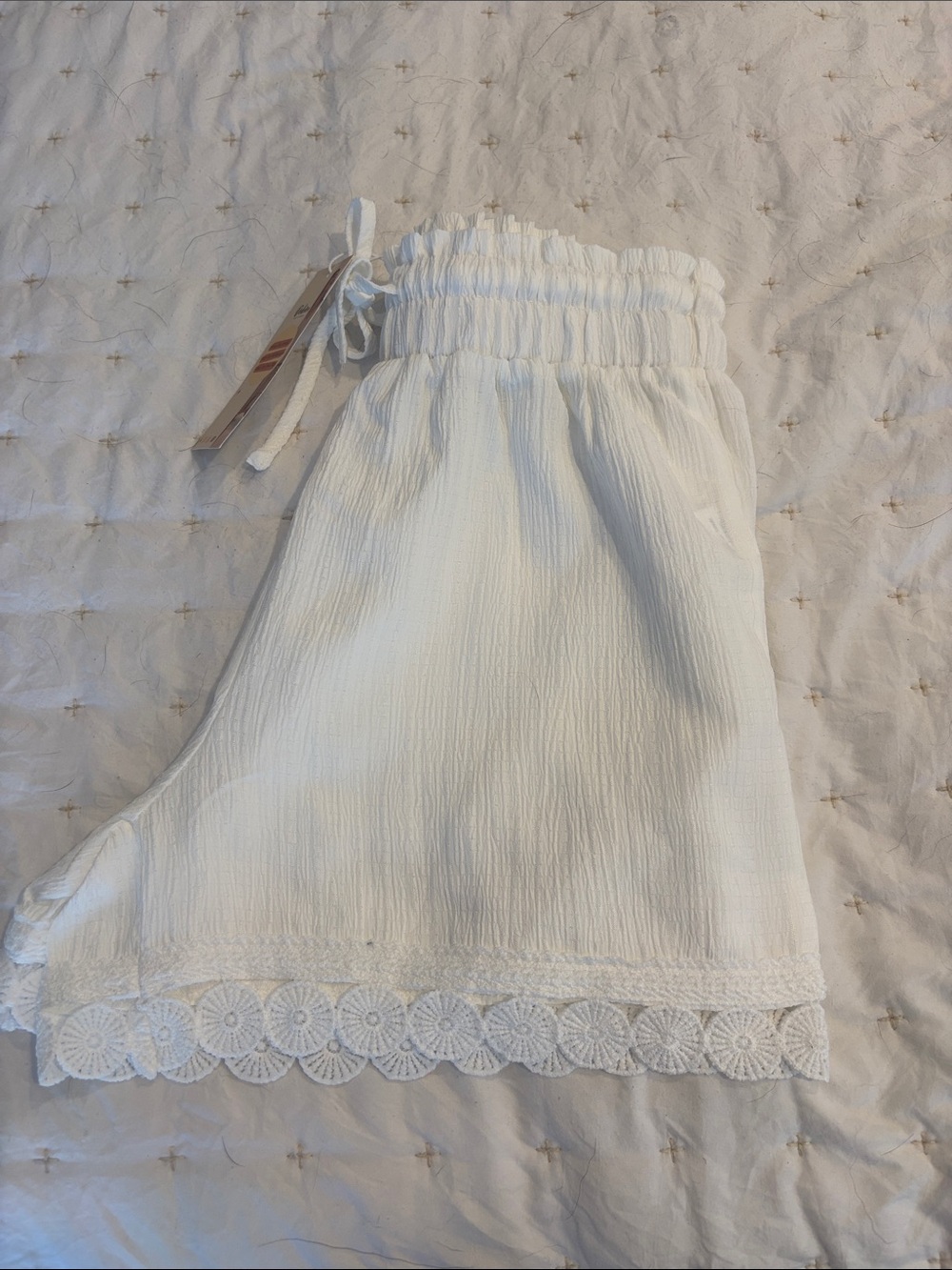 NWT White Smocked Waist Lace-Hem Women's Beach Shorts small